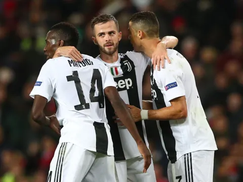 Man Utd không thua vì hàng thủ Juventus, mà thua vì Pjanic