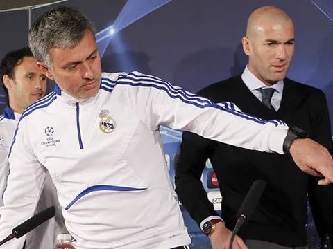 Zidane yêu cầu BLĐ Man Utd gửi thông điệp cho Mourinho
