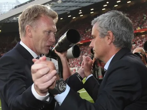 Man Utd nổi bão, Moyes nói lời bất ngờ về Mourinho