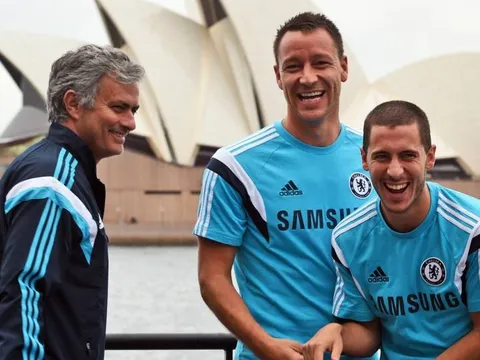 Man Utd phá vỡ sự im lặng về tin đồn mua trò cưng của Mourinho