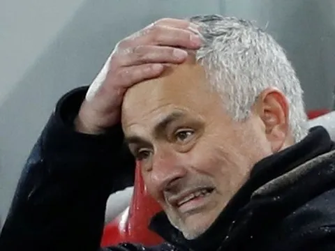 Man Utd thảm bại, Casillas công khai 'cười vào mặt' Mourinho