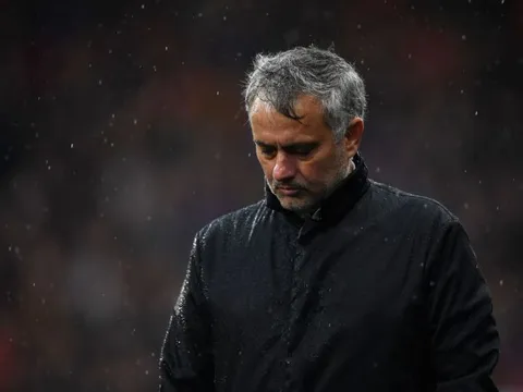 Man Utd thua thảm, lỗi ở Mourinho