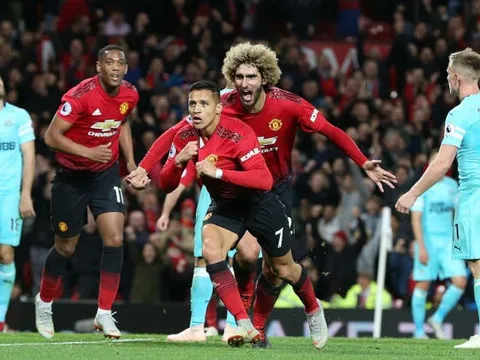 Man United thắng Newcastle: Chỉ là ánh trăng lừa dối?