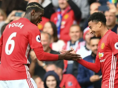 Cầu thủ Man Utd "hy vọng" Solskjaer làm gì trong phòng thay đồ?