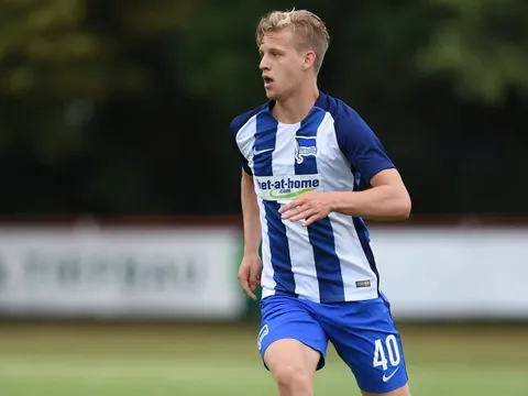 Manchester United và Arsenal cạnh tranh quyết liệt cho chữ ký của sao trẻ tuyển Đức