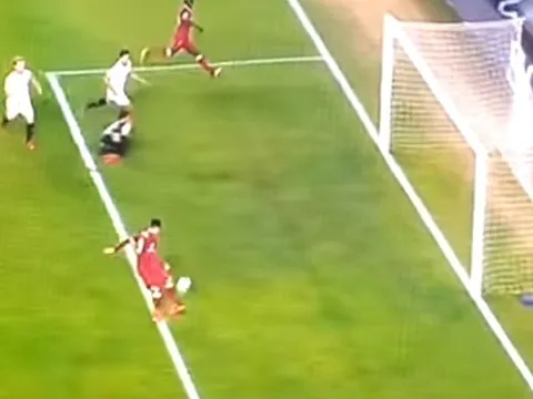 Mane dứt điểm, Firmino đệm bóng ghi bàn vào lưới trống