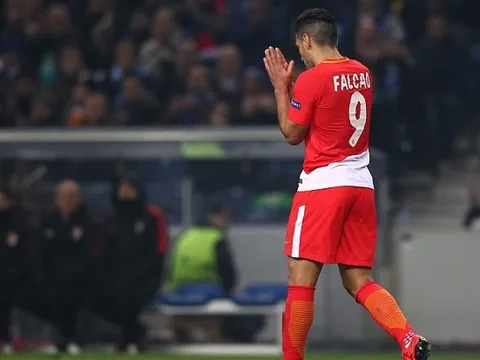 'Mãnh hổ' Falcao thất thểu khi AS Monaco nhận kết cục thảm hại ở Champions League