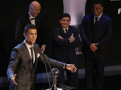 Maradona: Thật lòng không muốn trao giải The Best cho Ronaldo