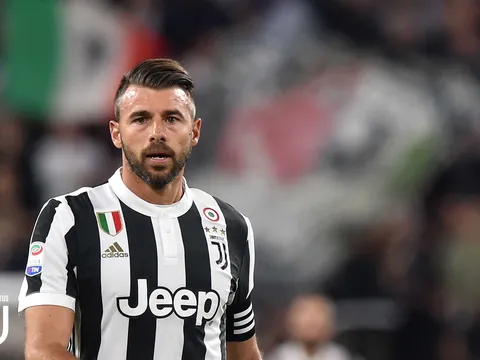 Marchisio đã đi, 'viện dưỡng lão' tại Juventus còn những ai?