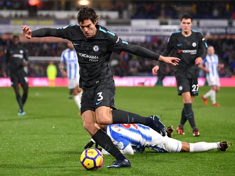 Marcos Alonso, hậu vệ có hiệu suất ghi bàn tốt nhất Premier League?