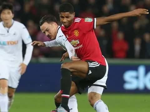 Marcus Rashford chơi đầy nỗ lực trước Swansea