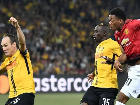 Martial làm điều khiến người hâm mộ Man Utd ấm lòng