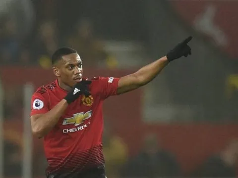 Martial ghi bàn trở lại, Man United hòa kịch tính Arsenal tại Old Trafford