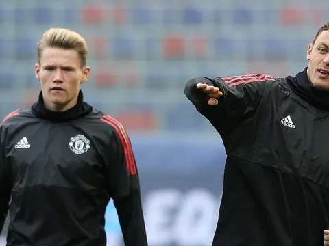 Matic: "Chơi cho Man United áp lực rất lớn"
