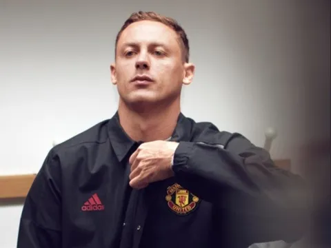 Matic cực ngầu ra mắt áo tập mới của Man United
