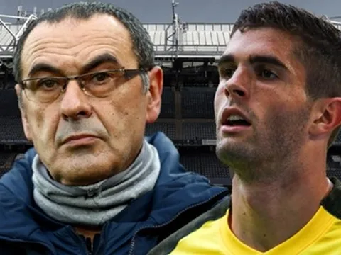 SỐC: Sarri thừa nhận "chẳng biết gì" về việc Chelsea mua Pulisic