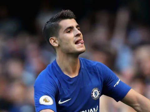 "Thoát chết" trong gang tấc, fan Chelsea lên tiếng bất bình