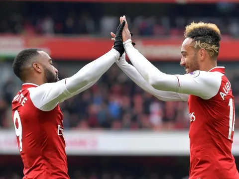 4-4-2: Hoàn hảo cho "Pháo hai nòng"