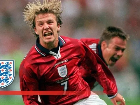 CHÍNH THỨC: David Beckham nhận giải thưởng 'cực chất' từ UEFA