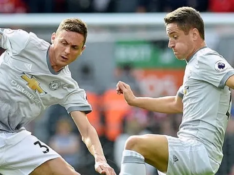 "May mắn cầm hòa Liverpool, Mourinho chỉ biết nói nhảm!"