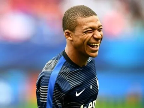Điểm tin sáng 01/09: Mbappe cập bến PSG; Chelsea chốt sổ bằng 2 tân binh
