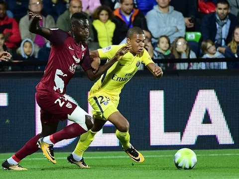 Mbappe có bàn thắng ra mắt, PSG hủy diệt 10 người của Metz