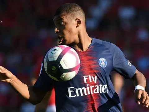 Mbappe lãnh thẻ đỏ, Tuchel bảo vệ "trò cưng" tới cùng