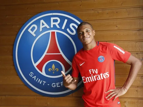 Mbappe chính thức có mặt ở đại bản doanh PSG