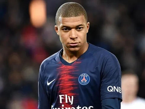 Mbappe vừa đăng status, CĐV Liverpool đã "bay vào ném đá"