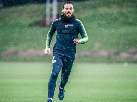 Man City 'nhận quà' Boxing day trước trận chiến với Leicester