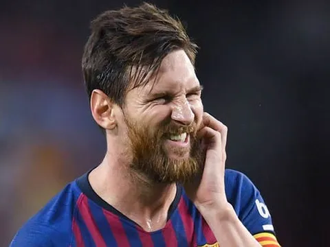 Messi bóng gió về kế hoạch giải nghệ, ​​Ronaldinho đòi treo áo số 10