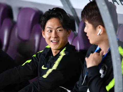 "Messi Hàn Quốc" không được trọng dụng vẫn tươi rói trên ghế dự bị