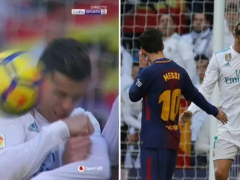 Messi hành động đẹp khi sút trúng mặt Ronaldo