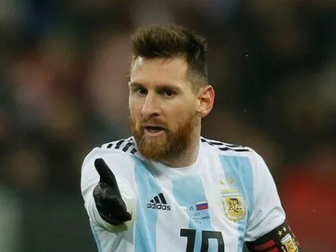 Messi 'ngượng ngùng' khi tuyên bố trở lại ĐTQG Argentina