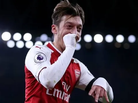 Mesut Ozil: Chờ bản lĩnh thủ quân
