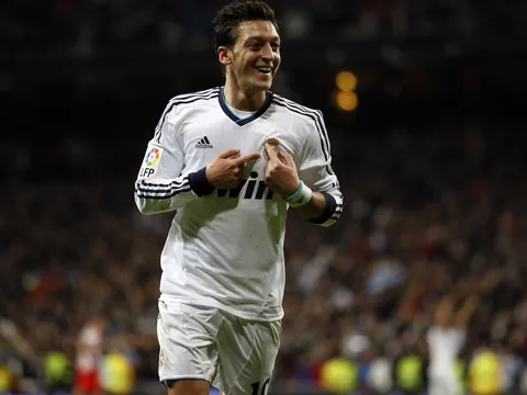 Mesut Ozil khi còn tung hoành dưới trướng Jose Mourinho