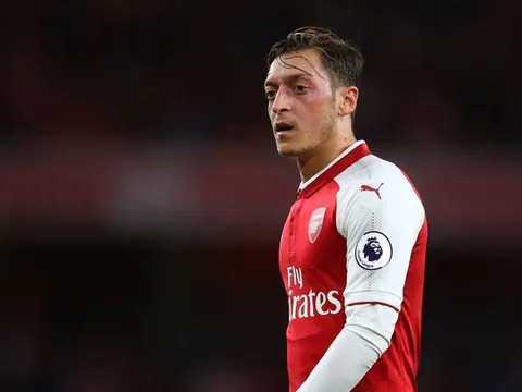 Mesut Ozil muốn đến Man Utd theo dạng chuyển nhượng tự do