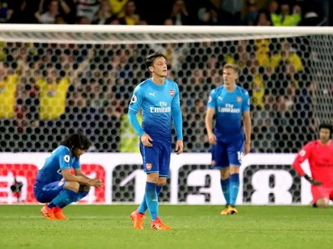 Mesut Ozil tiết lộ với đồng đội: Tôi sẽ đến Man Utd