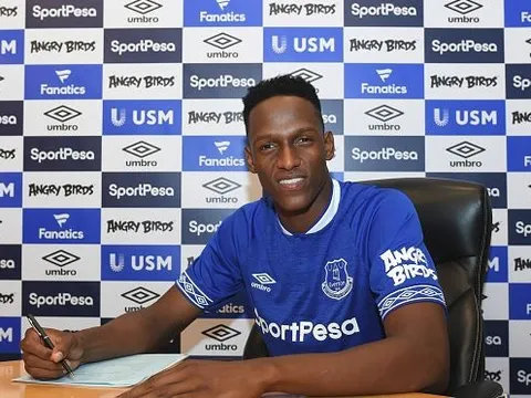 Everton hé lộ SỰ THẬT việc Man Utd theo đuổi Mina