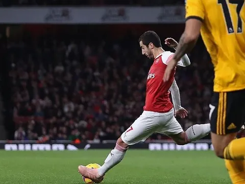Mkhitaryan ra tay cứu Arsenal thoát khỏi trận thua trông thấy trước tân binh Wolves