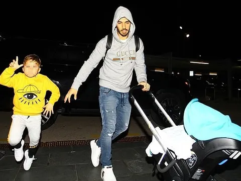 Tình bạn ngày càng bền vững, Suarez lại về quê Messi đón Giáng sinh