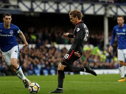 Monreal - Hậu vệ cần mẫn bậc nhất của Arsenal hiện tại