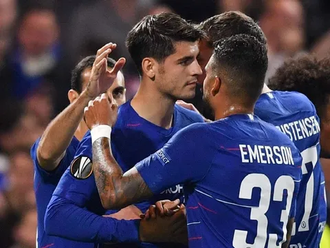 Ghi bàn quyết định chiến thắng, Morata vẫn bị CĐV Chelsea xỉa xói