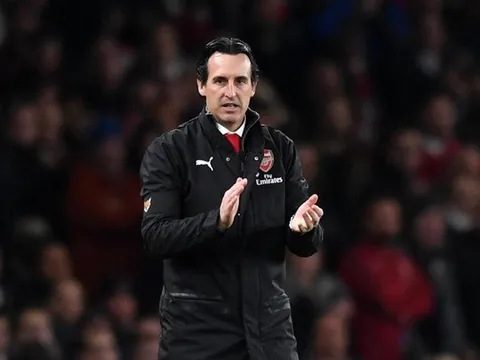 'Một Arsenal cũ kĩ, không có xương sống...'