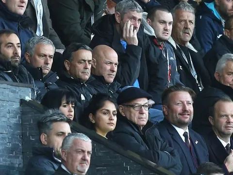 Cử đội tuyển trạch xem trận Benfica - Porto, Man Utd muốn mua ai?