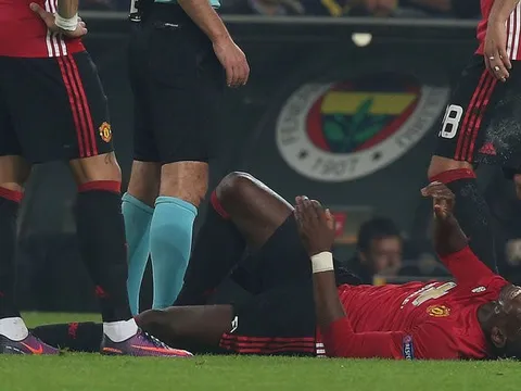 Mourinho bác bỏ tin đồn Pogba phải nghỉ hết năm