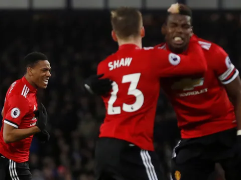 Mourinho: "Cầu thủ Man Utd đó nói với tôi: 'Hãy làm ơn'"