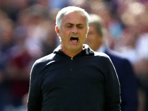 'Mourinho chỉ biết mua, không biết đào tạo cầu thủ'