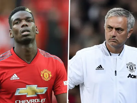 Mourinho có mục đích rõ ràng đằng sau cái lườm mắt của Pogba?