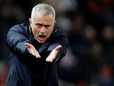 Mourinho có tinh thần "mad dogs" nhưng Man Utd vẫn là câu hỏi hóc búa!